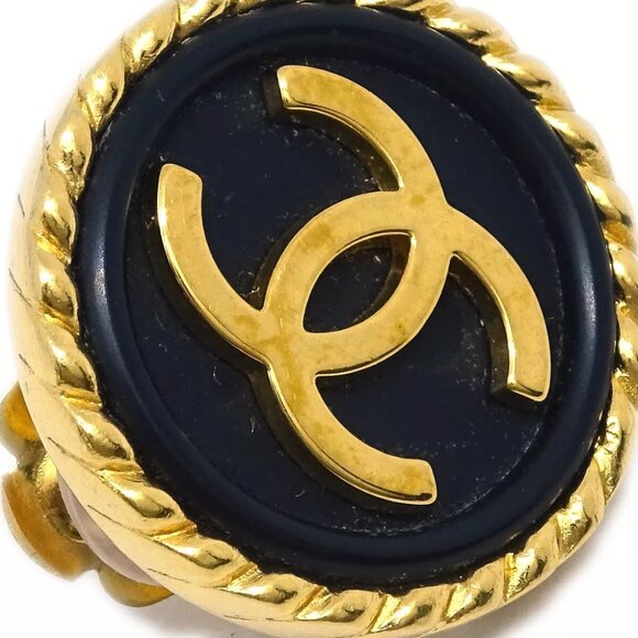 Chanel Black Button Earrings Clip-On - Picture 2 of 4